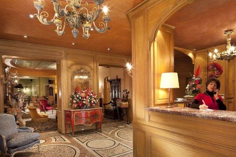 Cecilia Arc De Triomphe Paris Interior foto